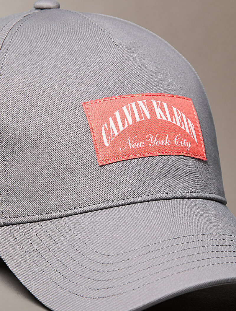 Calvin Klein Gri Renkli Erkek Heritage Crest Şapka