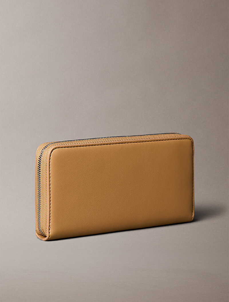 Calvin Klein Bej Renkli Kadın Bold Ck Wallet
