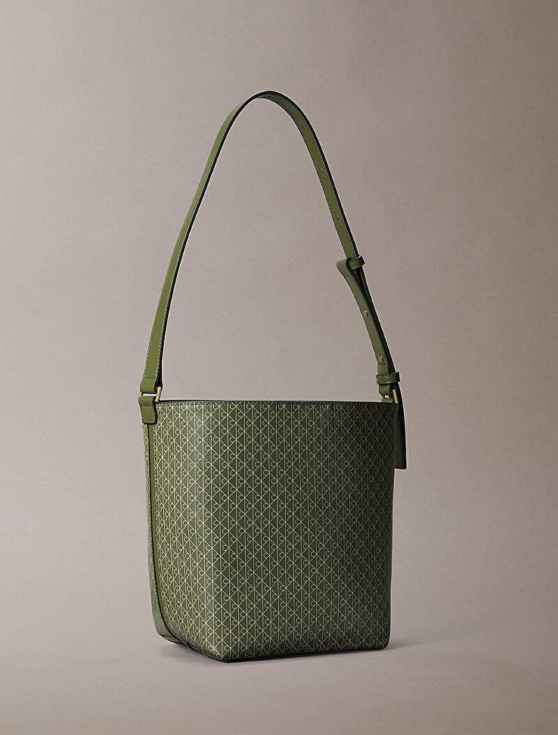 Calvin Klein Yeşil Renkli Kadın Emblem Medium Bucket Çanta