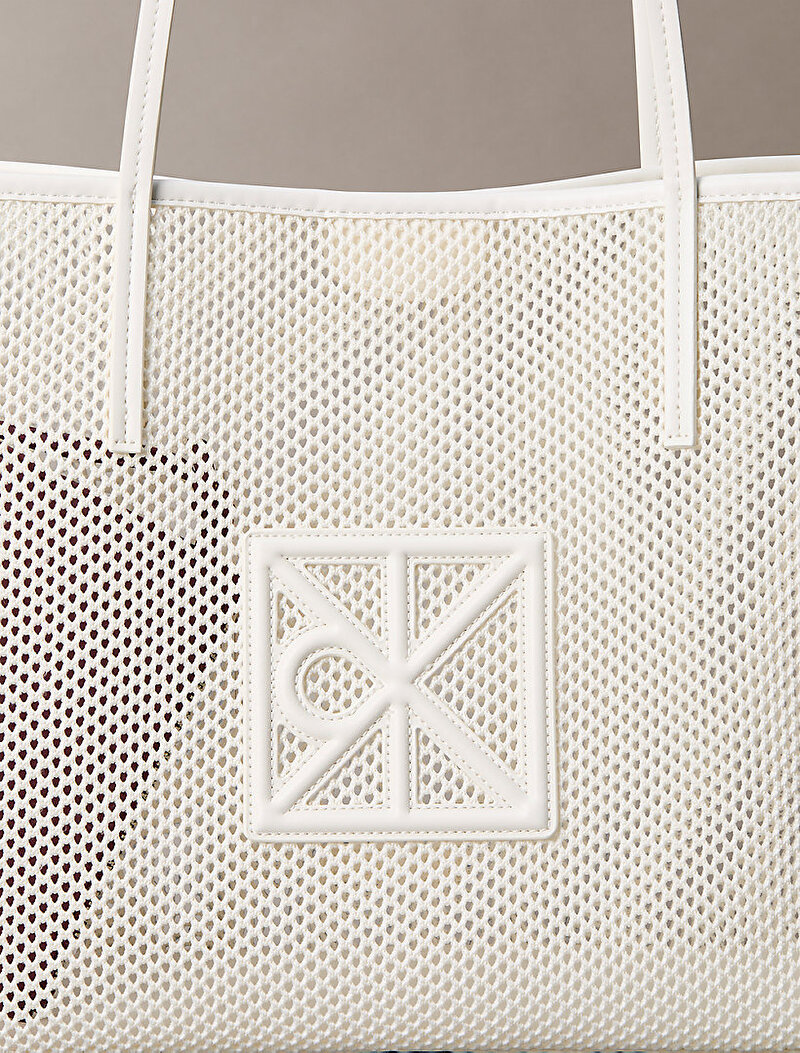 Calvin Klein Beyaz Renkli Kadın Emblem Mesh Tote Çanta