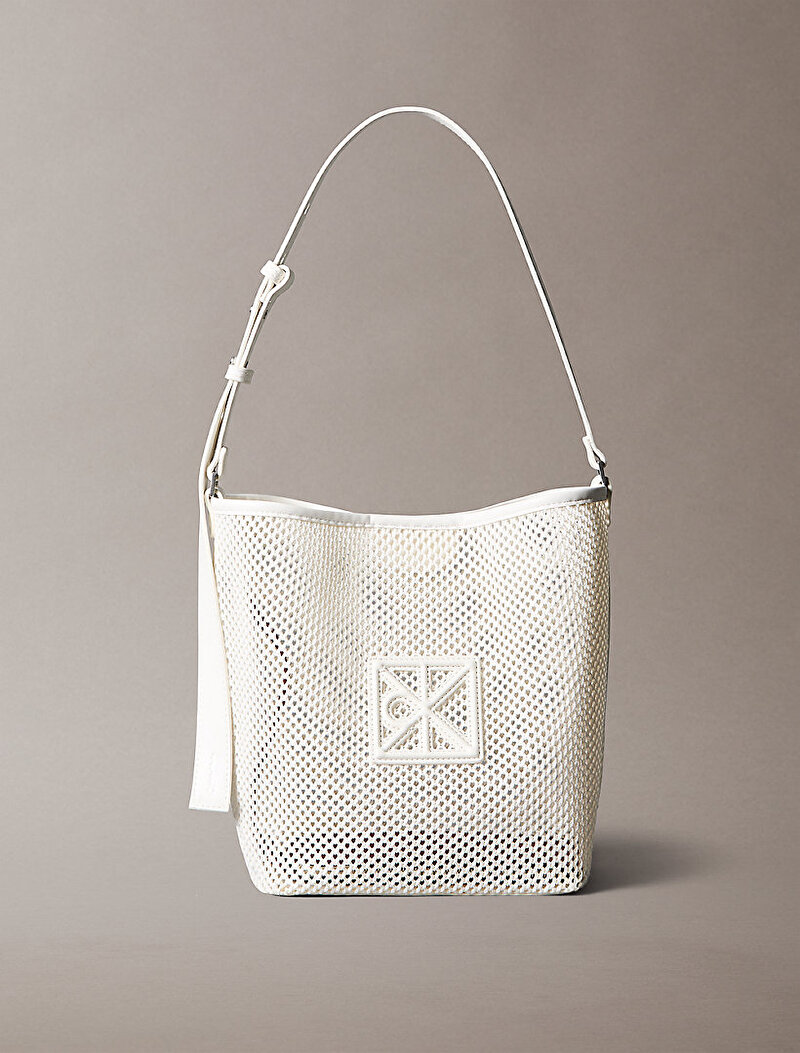 Calvin Klein Beyaz Renkli Kadın Emblem Mesh Bucket Çanta