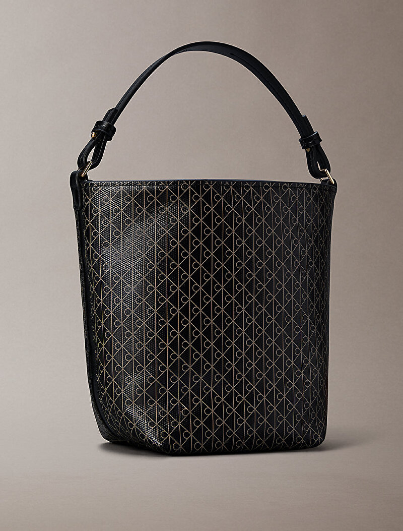 Calvin Klein Siyah Renkli Kadın Emblem Bucket Çanta