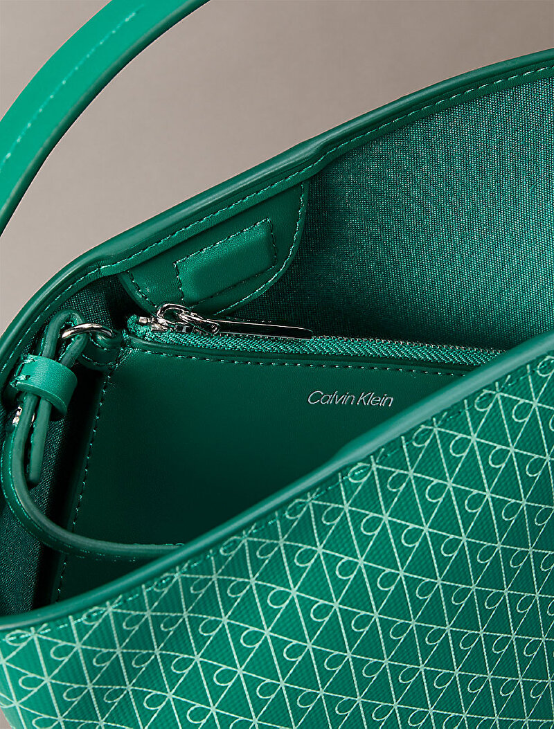 Calvin Klein Yeşil Renkli Kadın Emblem Bucket Çanta