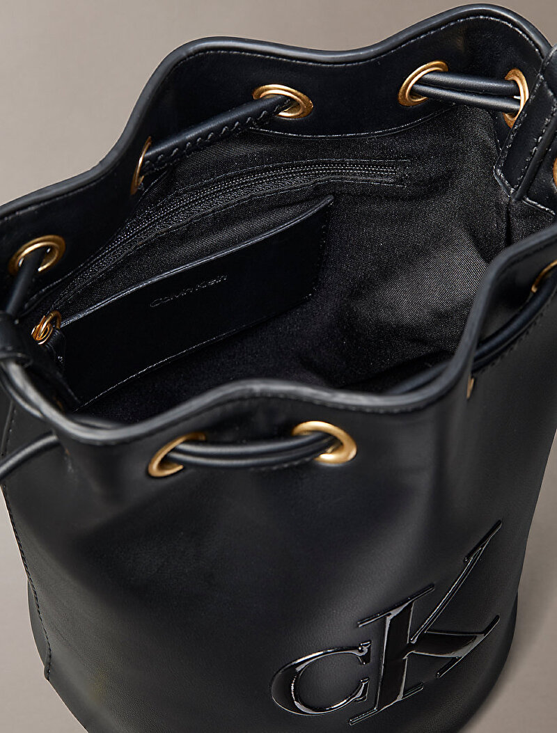 Calvin Klein Siyah Renkli Kadın Bold Ck Small Bucket Çanta
