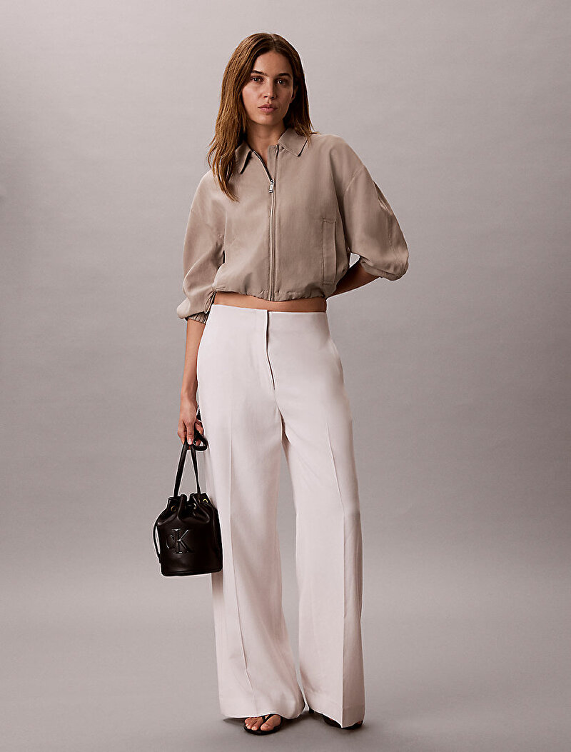 Calvin Klein Siyah Renkli Kadın Bold Ck Small Bucket Çanta