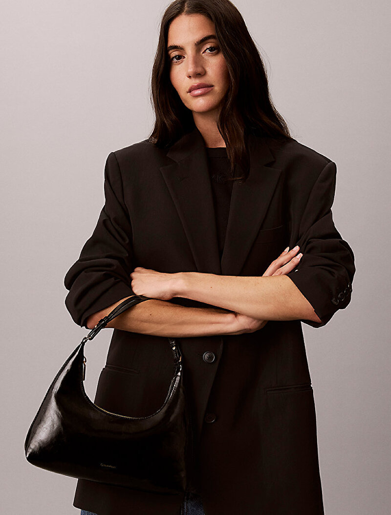 Calvin Klein Siyah Renkli Kadın Foil Logo Glossy Omuz Çantası