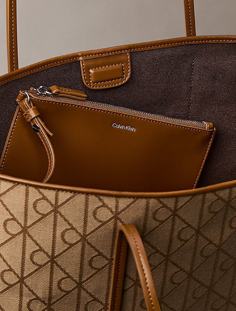 Calvin Klein Bej Renkli Kadın Emblem Trio Jacquard Tote Çanta