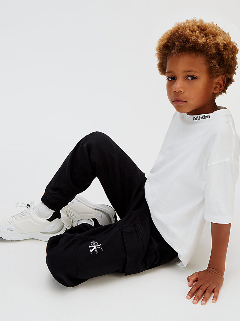 Calvin Klein Siyah Renkli Erkek Çocuk Essential Cargo Jogger Pantolon