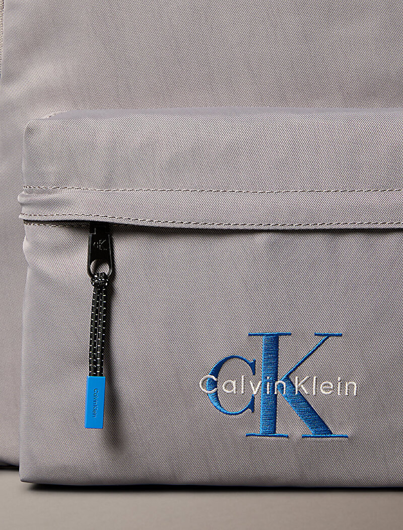 Calvin Klein Gri Renkli Erkek Bold Round Sırt Çantası