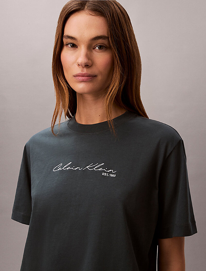 Calvin Klein Mavi Renkli Kadın Graphic Boxy T-shirt