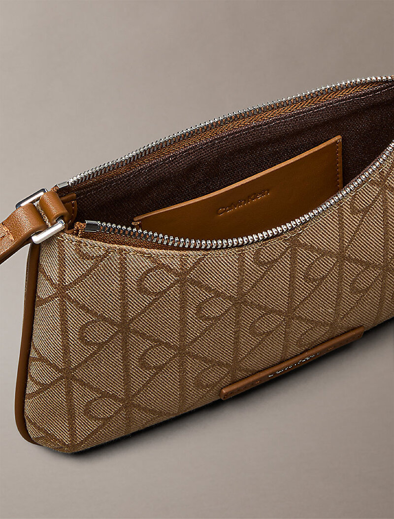 Calvin Klein Bej Renkli Kadın Emblem Jacquard Çapraz Çanta