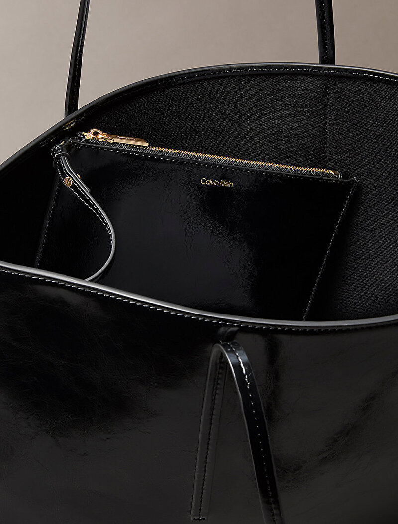 Calvin Klein Siyah Renkli Kadın Foil Logo Glossy Tote Çanta