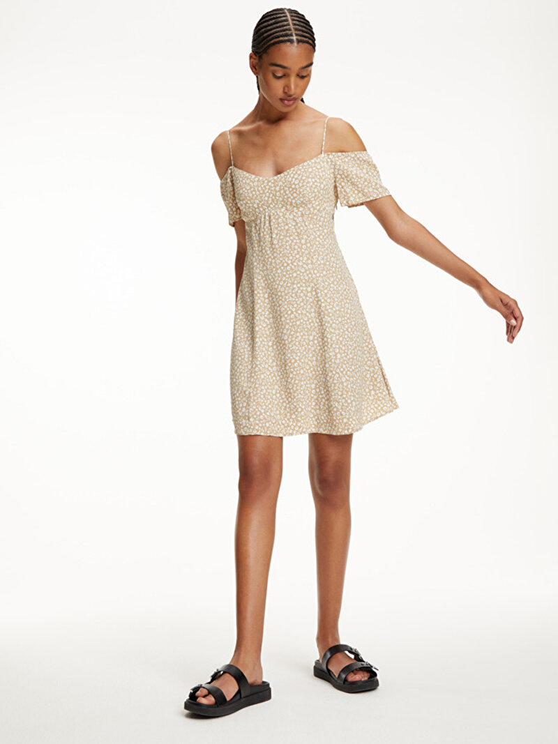 Calvin Klein Bej Renkli Kadın Omzu Açık Mini Elbise