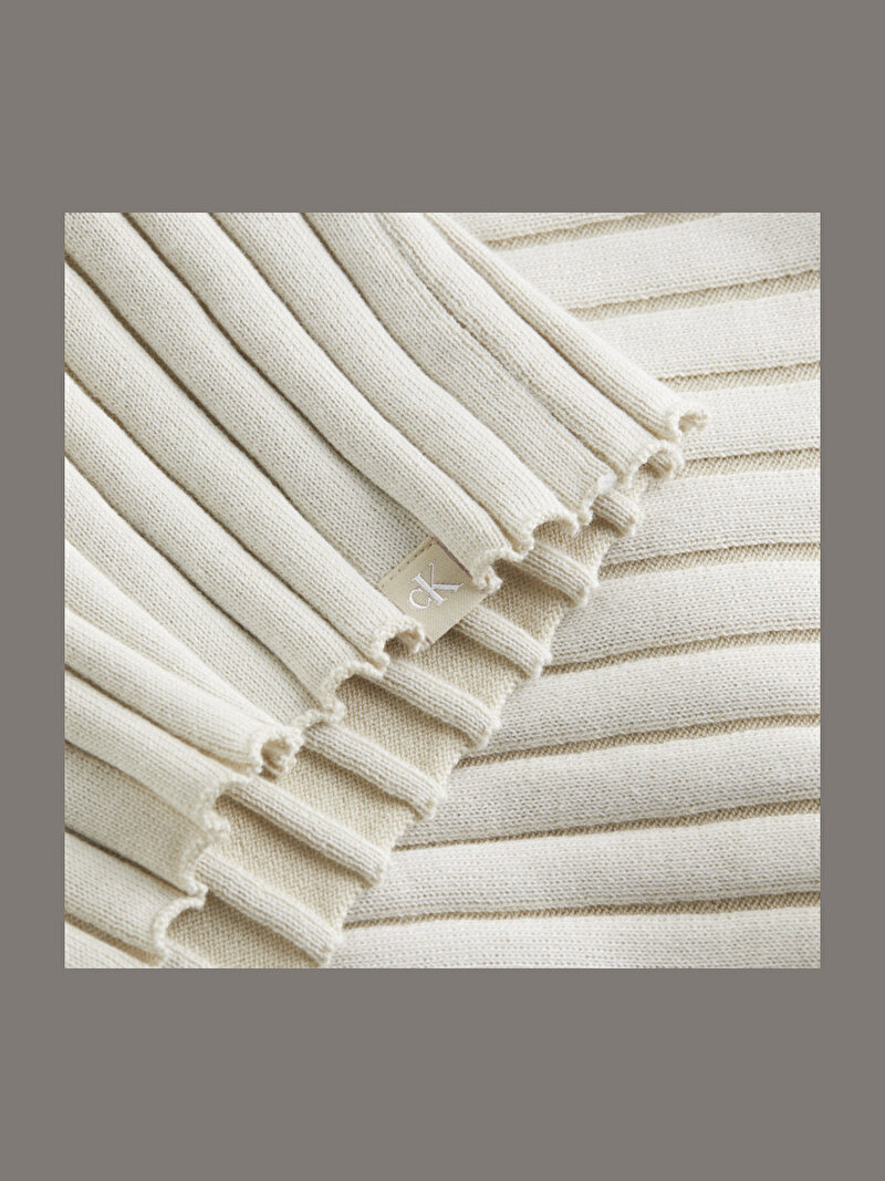 Calvin Klein Bej Renkli Kadın Plated High Neck Kazak