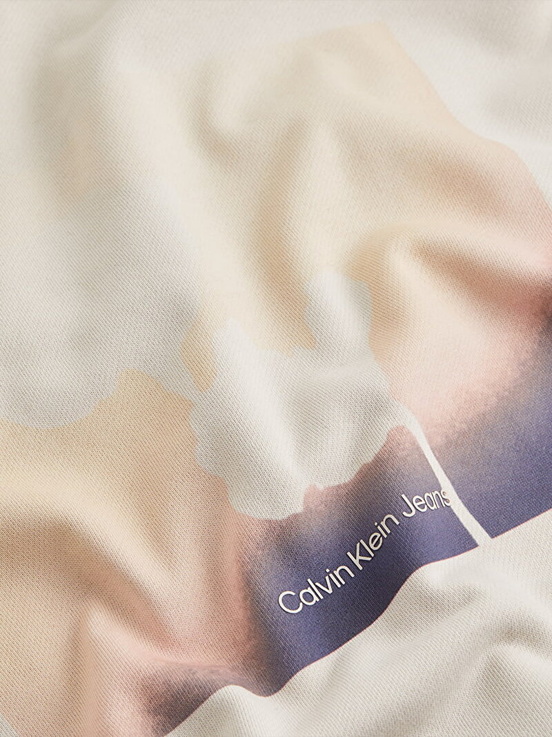 Calvin Klein Bej Renkli Kadın Back Graphic Oversize Sweatshirt