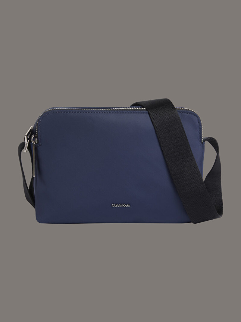 Calvin Klein Lacivert Renkli Erkek Business Tech Camera Çanta