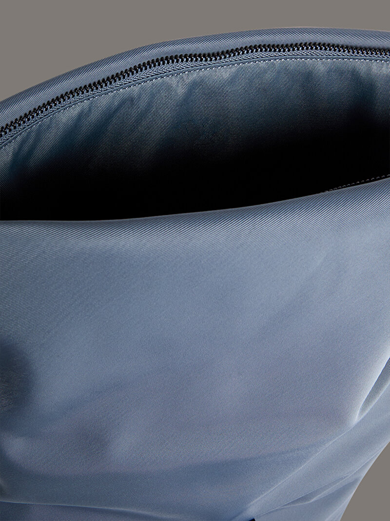 Calvin Klein Mavi Renkli Erkek CK Ease Rolltop Sırt Çantası