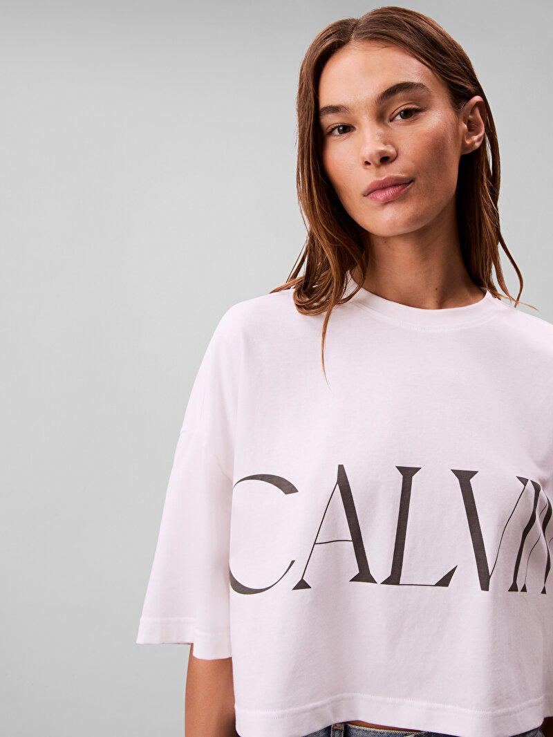 Calvin Klein Beyaz Renkli Kadın Calvin Klein Crop T-shirt