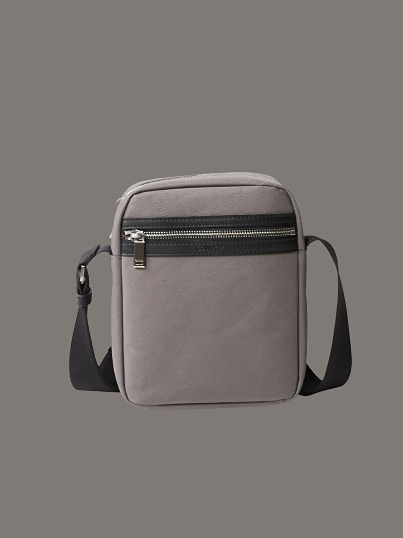 Calvin Klein Gri Renkli Erkek Contrast Reporter Çapraz Çanta