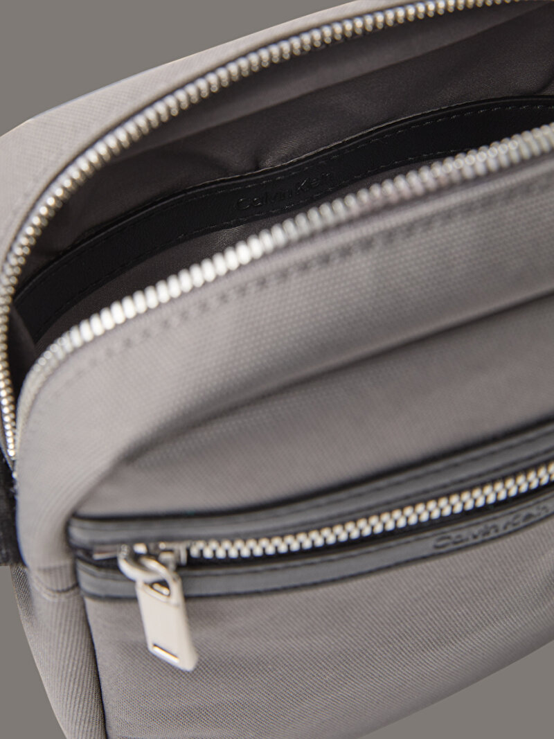 Calvin Klein Gri Renkli Erkek Contrast Reporter Çapraz Çanta