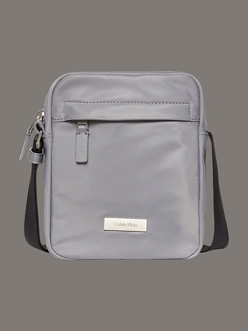 Calvin Klein Gri Renkli Erkek Sleek Reporter Çapraz Çanta