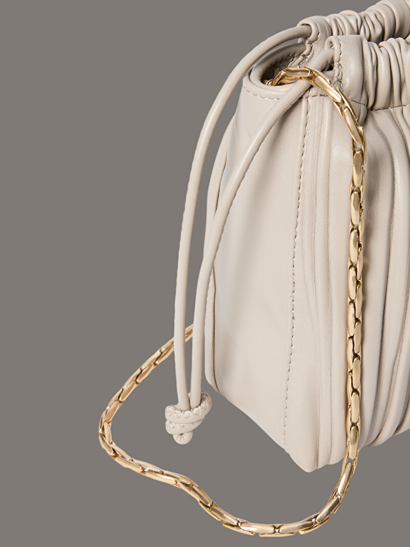 Calvin Klein Bej Renkli Kadın Plisse Drawstring Çapraz Çanta