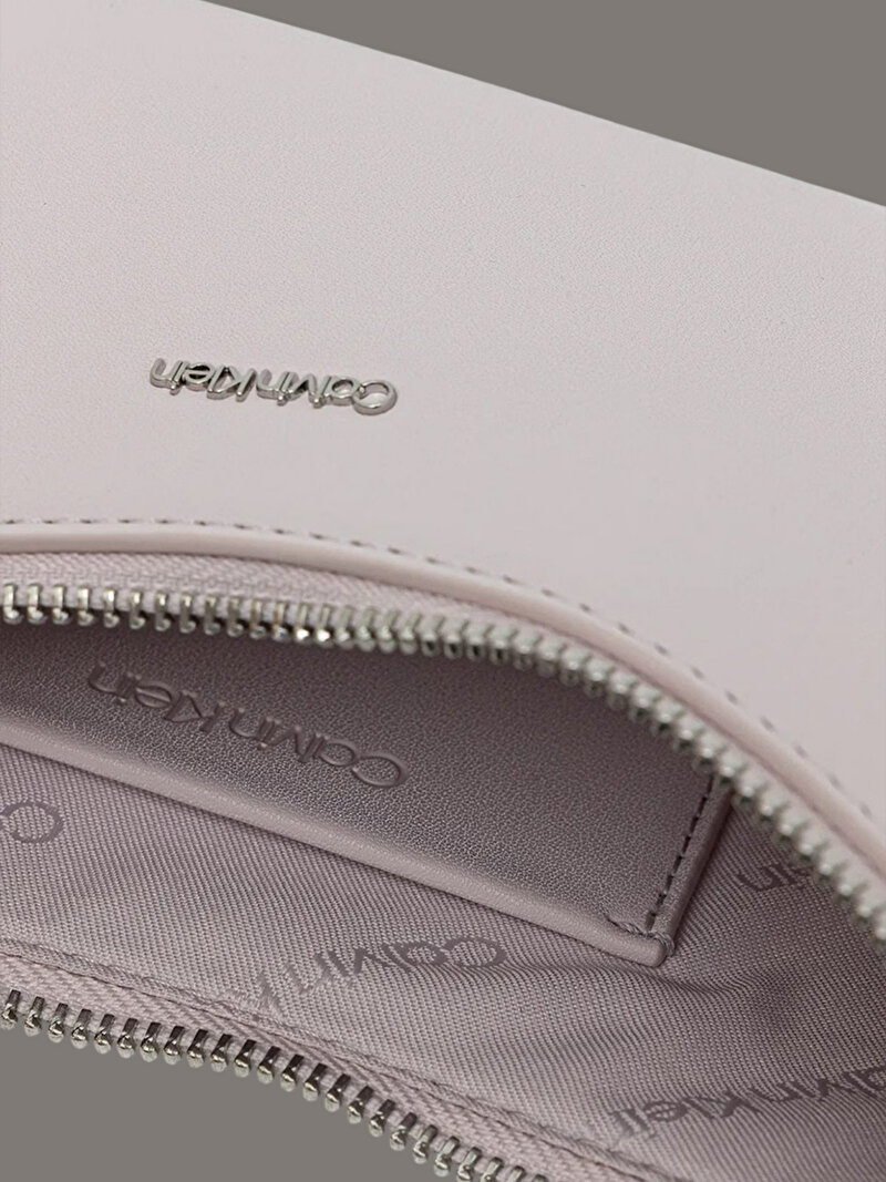Calvin Klein Pembe Renkli Kadın CK Must Small Omuz Çantası