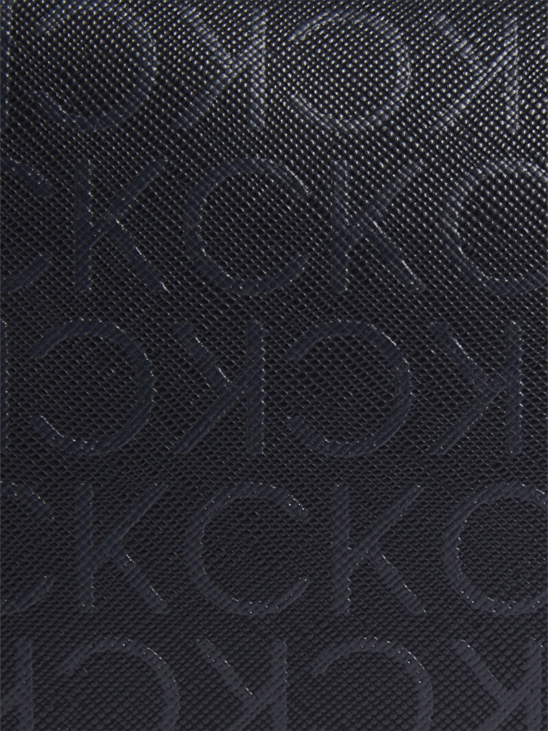 Calvin Klein Siyah Renkli Kadın CK Must Çapraz Çanta