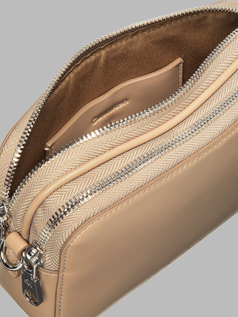 Calvin Klein Bej Renkli Kadın Webbing Double Strap Çapraz Çanta