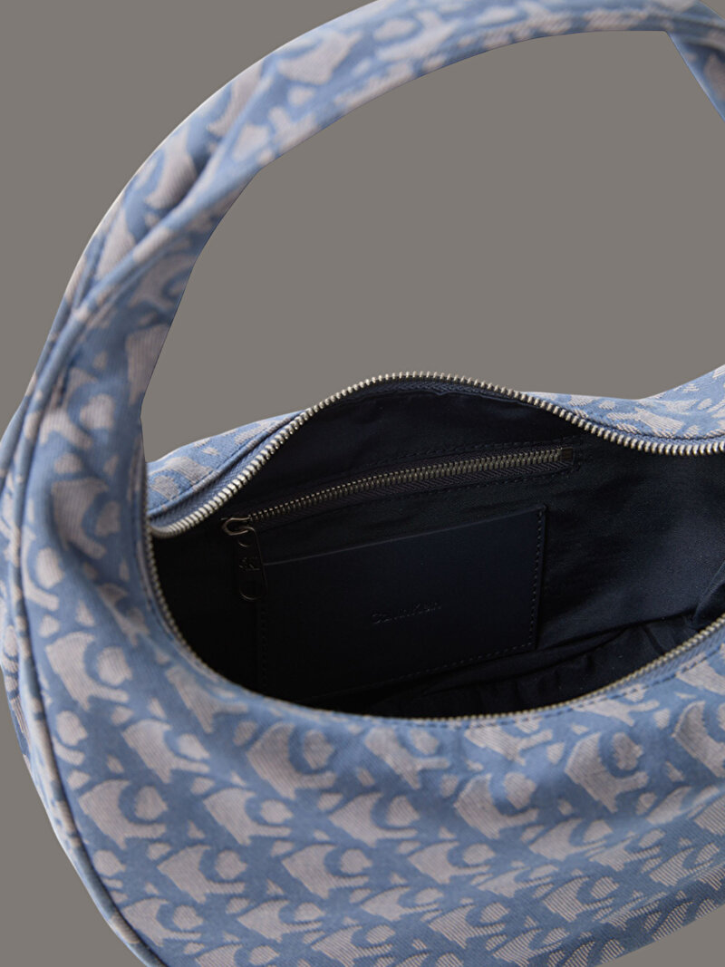 Calvin Klein Mavi Renkli Kadın CKJ Monogram Pinched Çapraz Çanta