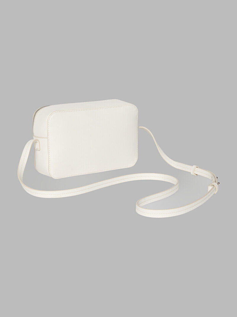 Calvin Klein Beyaz Renkli Kadın Foil Logo Elongated Çapraz çanta