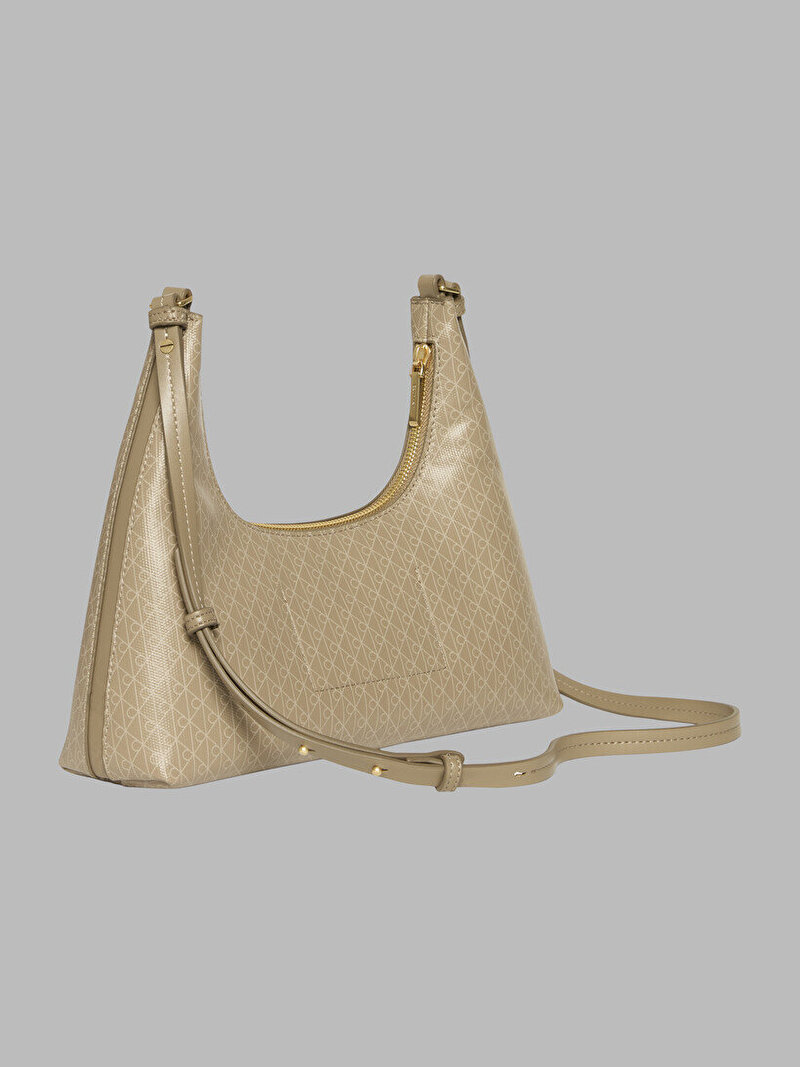 Calvin Klein Bej Renkli Kadın Emblem Omuz Çantası