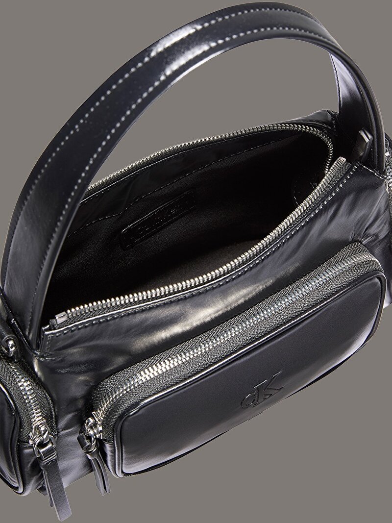 Calvin Klein Siyah Renkli Kadın Pocket Shiny Çapraz Çanta