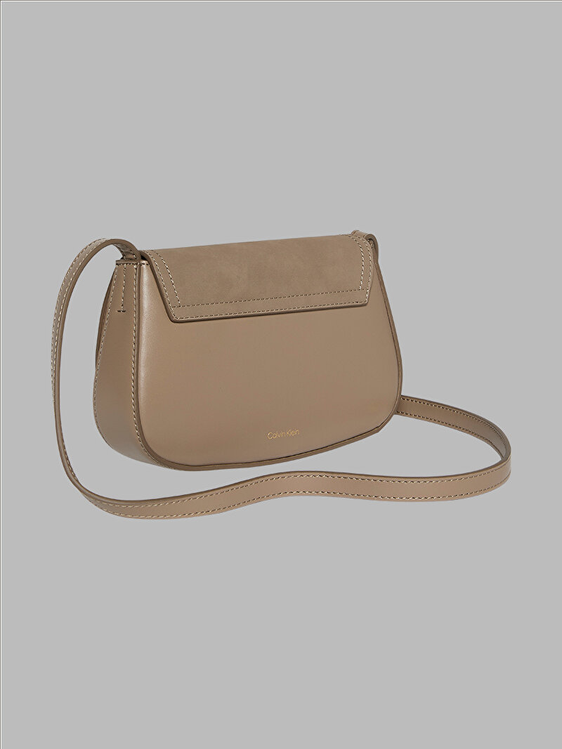 Calvin Klein Bej Renkli Kadın CK Brushed Flap Çapraz Çanta