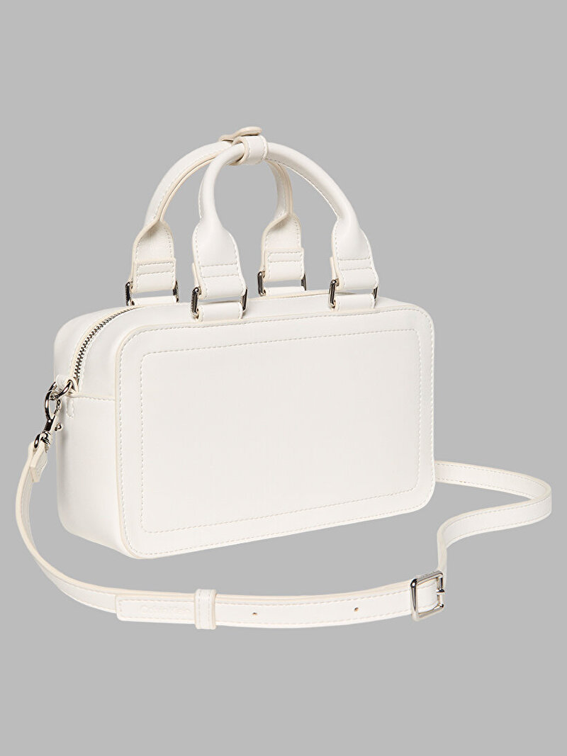 Calvin Klein Beyaz Renkli Kadın Bold CK Bauletto Çapraz Çanta