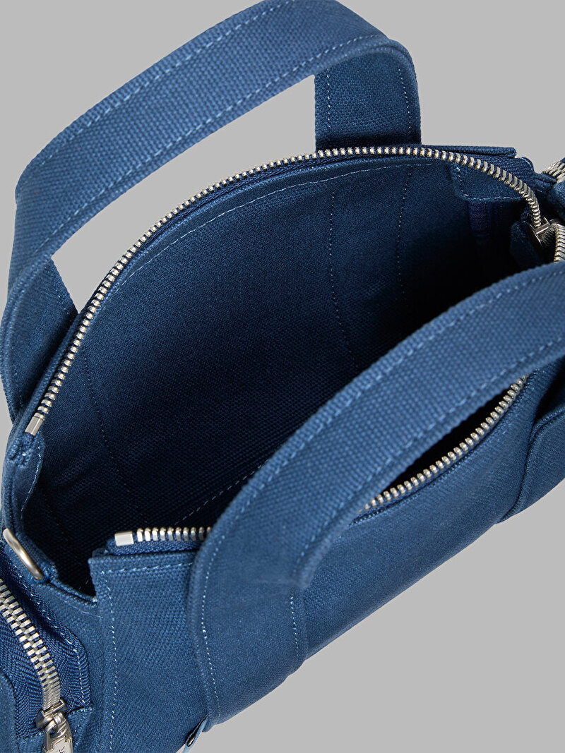 Calvin Klein Mavi Renkli Kadın Webbing Strap Canvas Çapraz Çanta