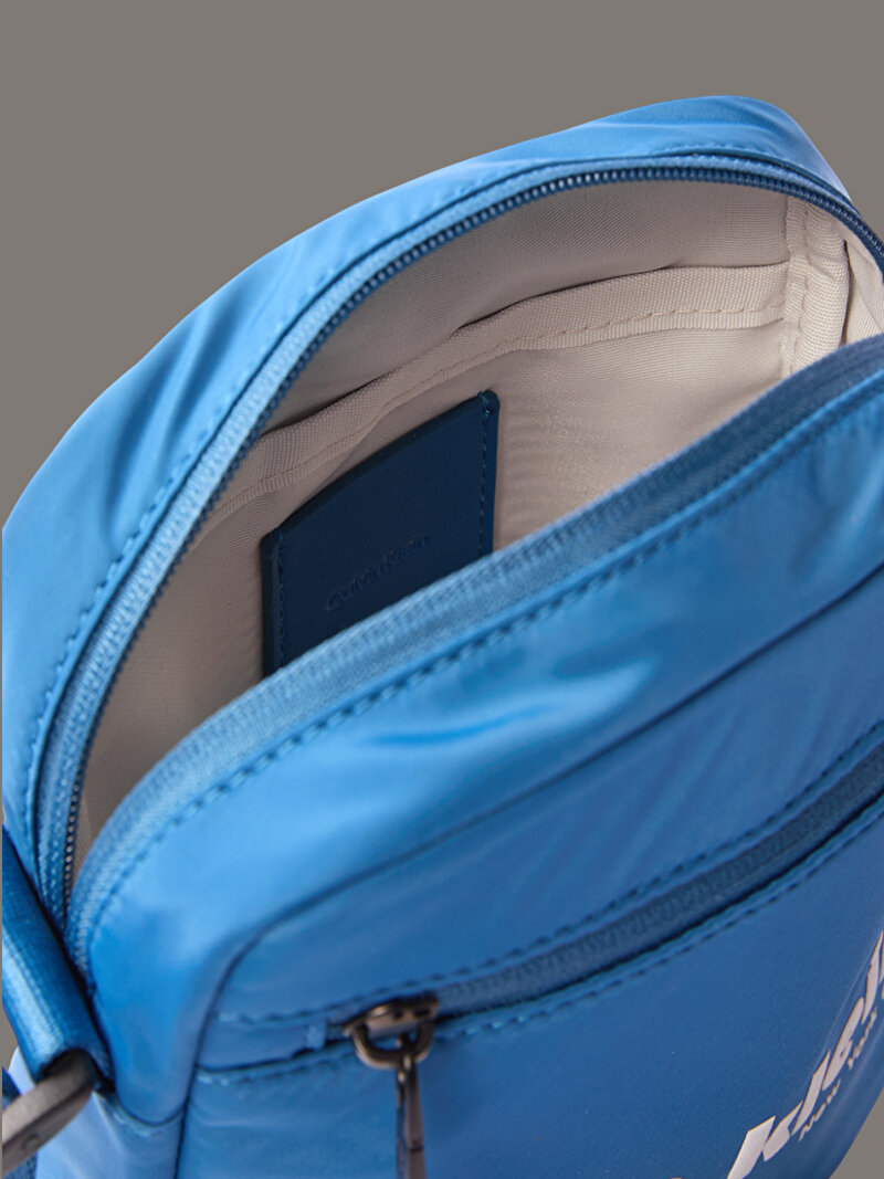 Calvin Klein Lacivert Renkli Erkek CKJ Graphic Çapraz Çanta